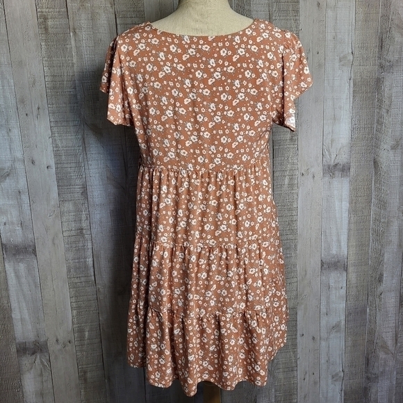 Aeropostale Floral Dress. Size Medium. Rusty orange color with white flowers. - Picture 2 of 7